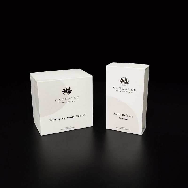 Logo cu folie de aur cu cutie cadou cu parfum rigid cu tavă de spumă EVA și finisaj premium HP017
