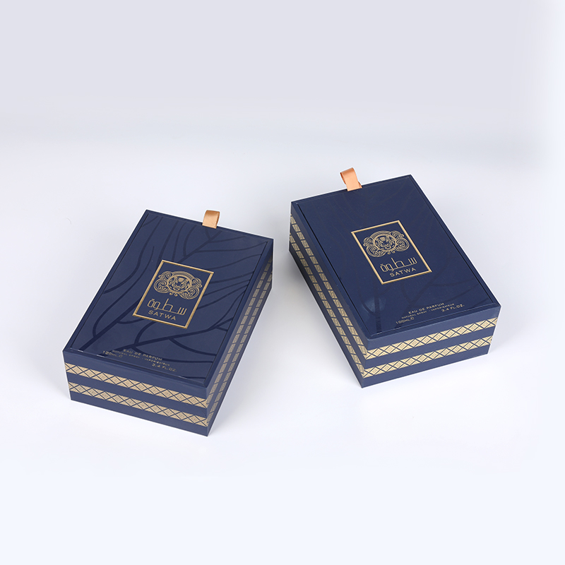 PERFUMUL INNER EVA personalizat și sărbătoarea opulentă cosmetică